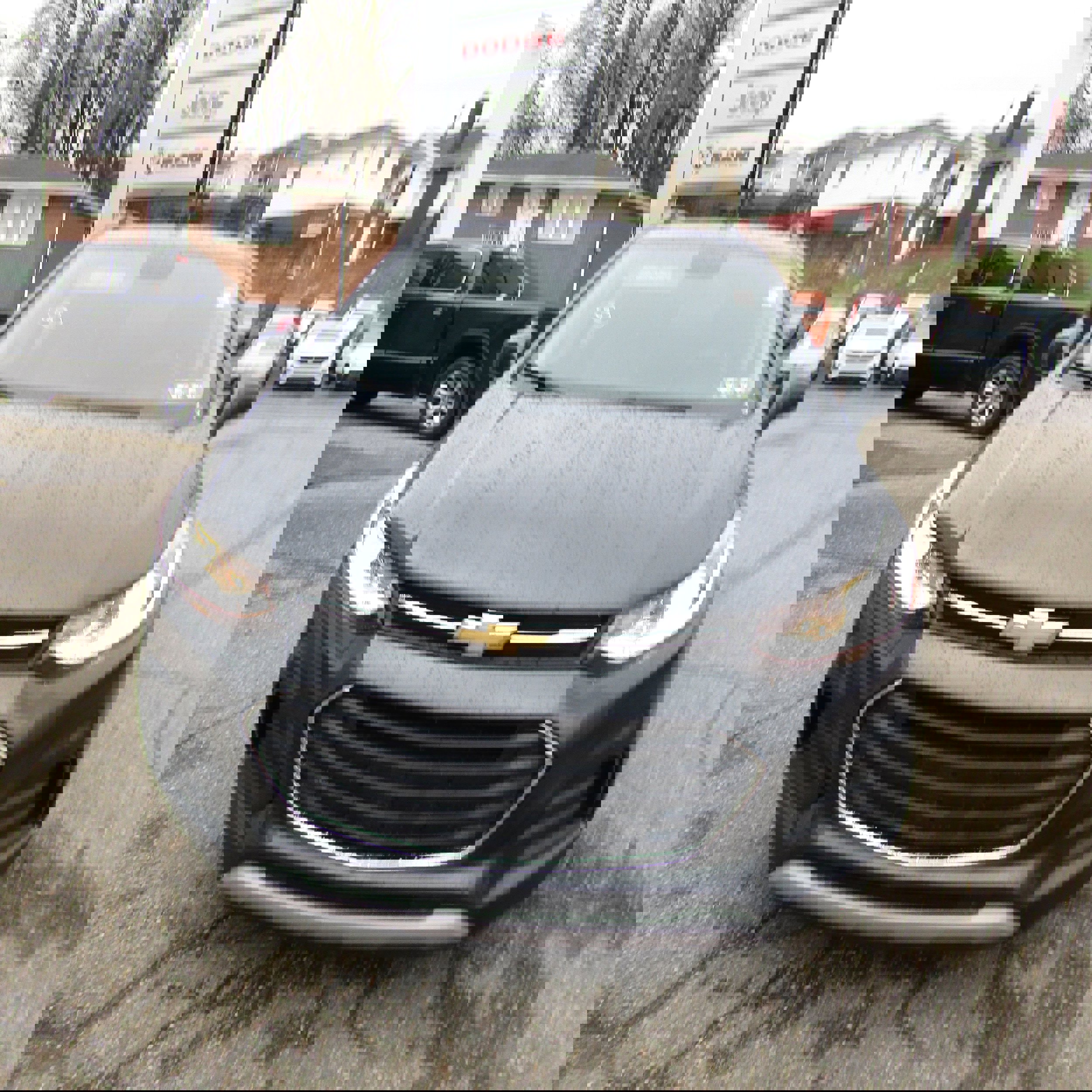 Used 2018 Chevrolet Trax LT w/ Driver Confidence Package AWD/4WD image 3