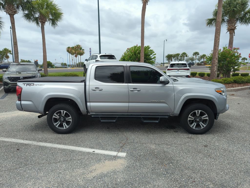 Used 2019 Toyota Tacoma TRD Sport w/ Technology Package RWD image 3