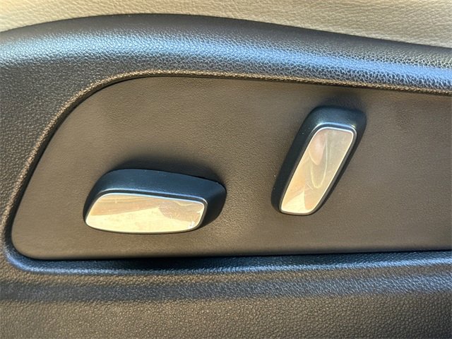 Used 2018 Cadillac XT5 FWD image 23