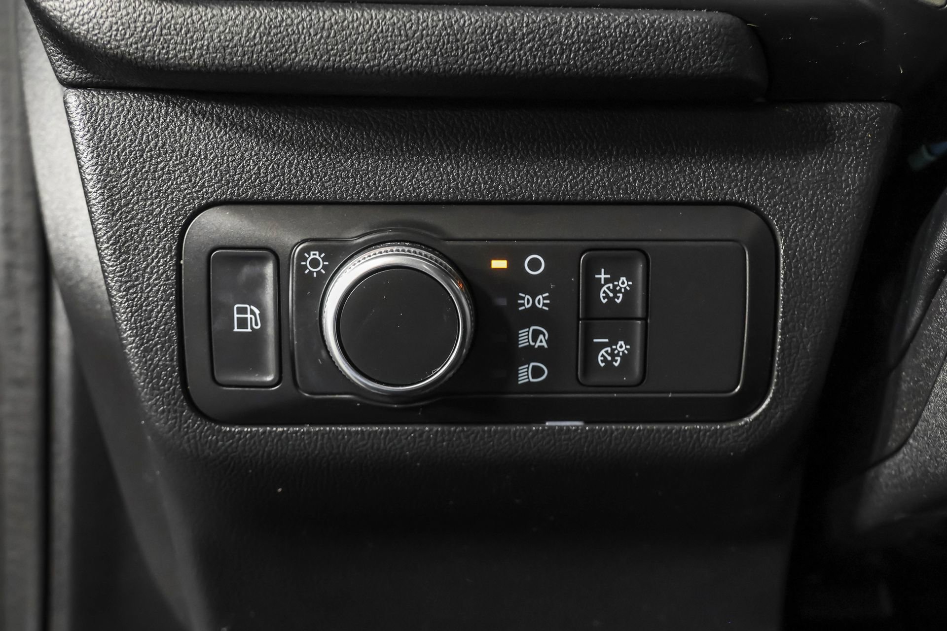 Used 2021 Ford Escape SE image 25