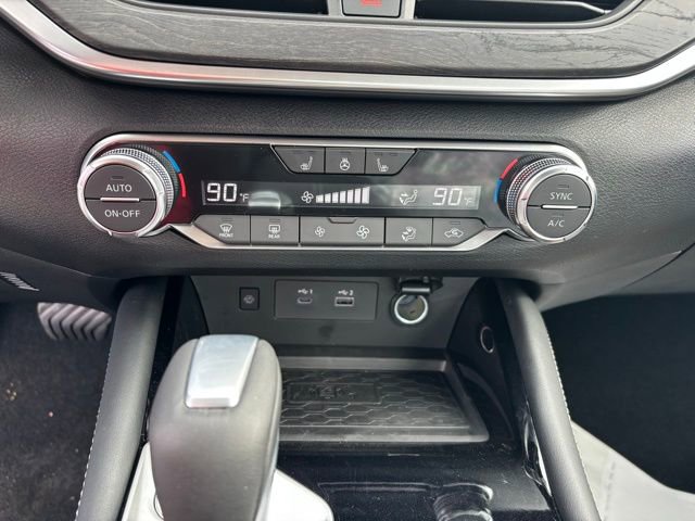 New 2025 Nissan Altima 2.5 SL image 12