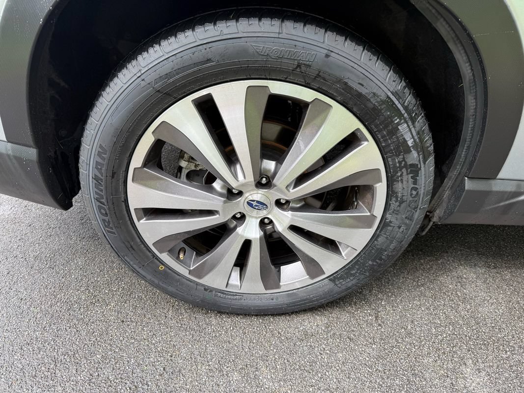 Used 2022 Subaru Ascent Limited w/ Technology Package AWD/4WD image 13