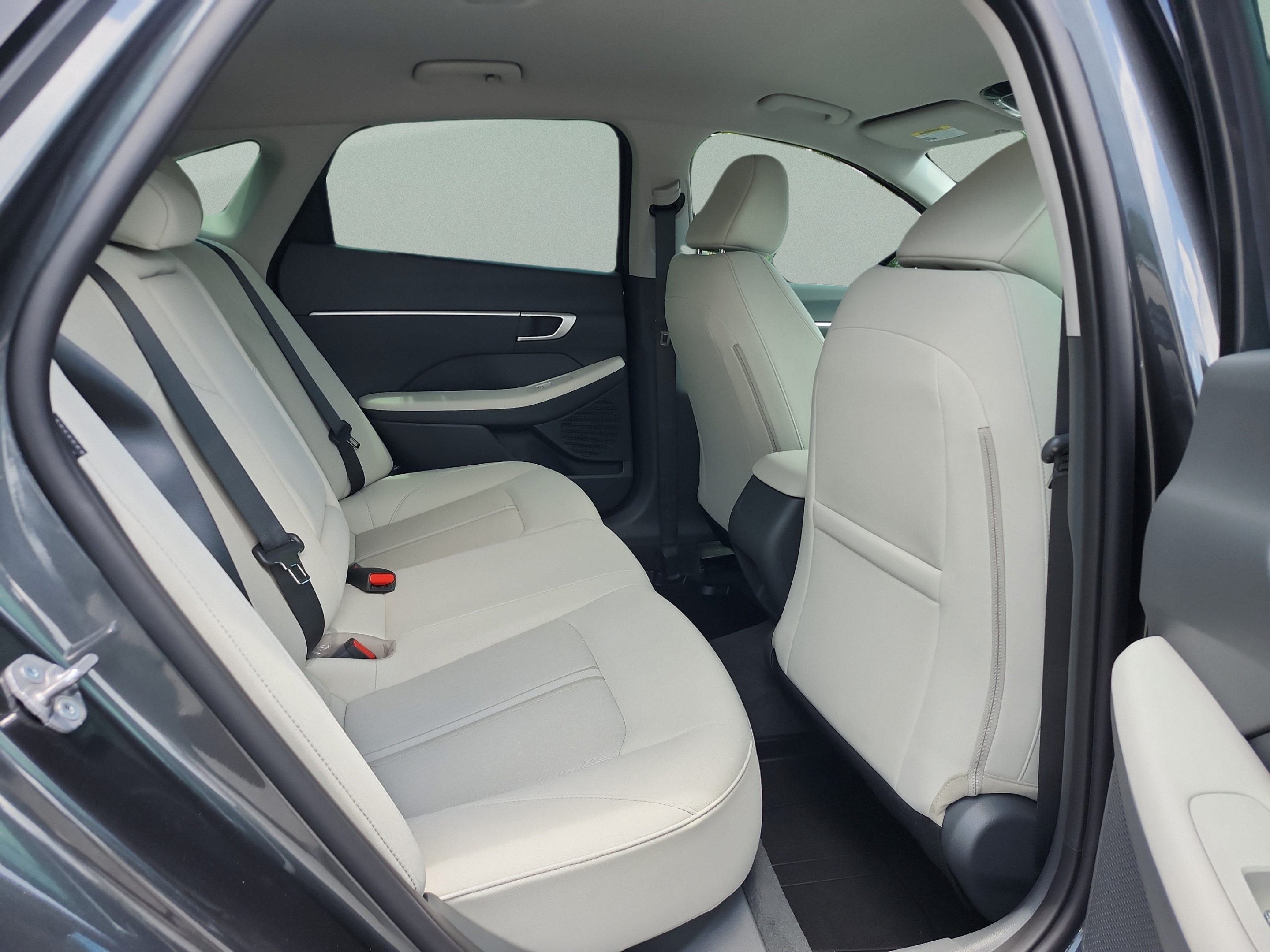 New 2026 Hyundai Sonata SEL FWD image 17