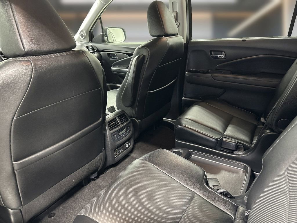 Used 2017 Honda Pilot Elite image 14