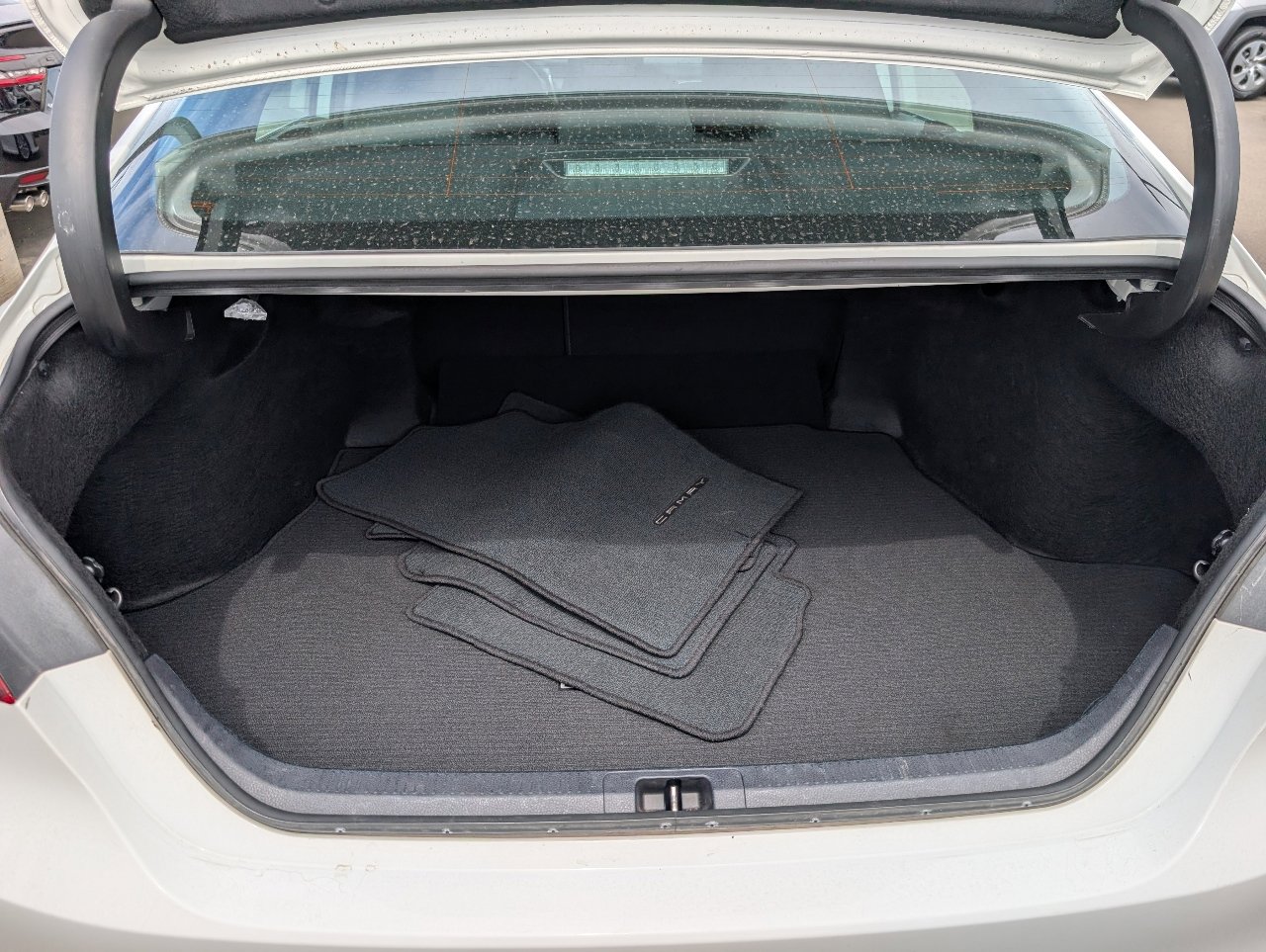 Used 2024 Toyota Camry LE FWD image 9