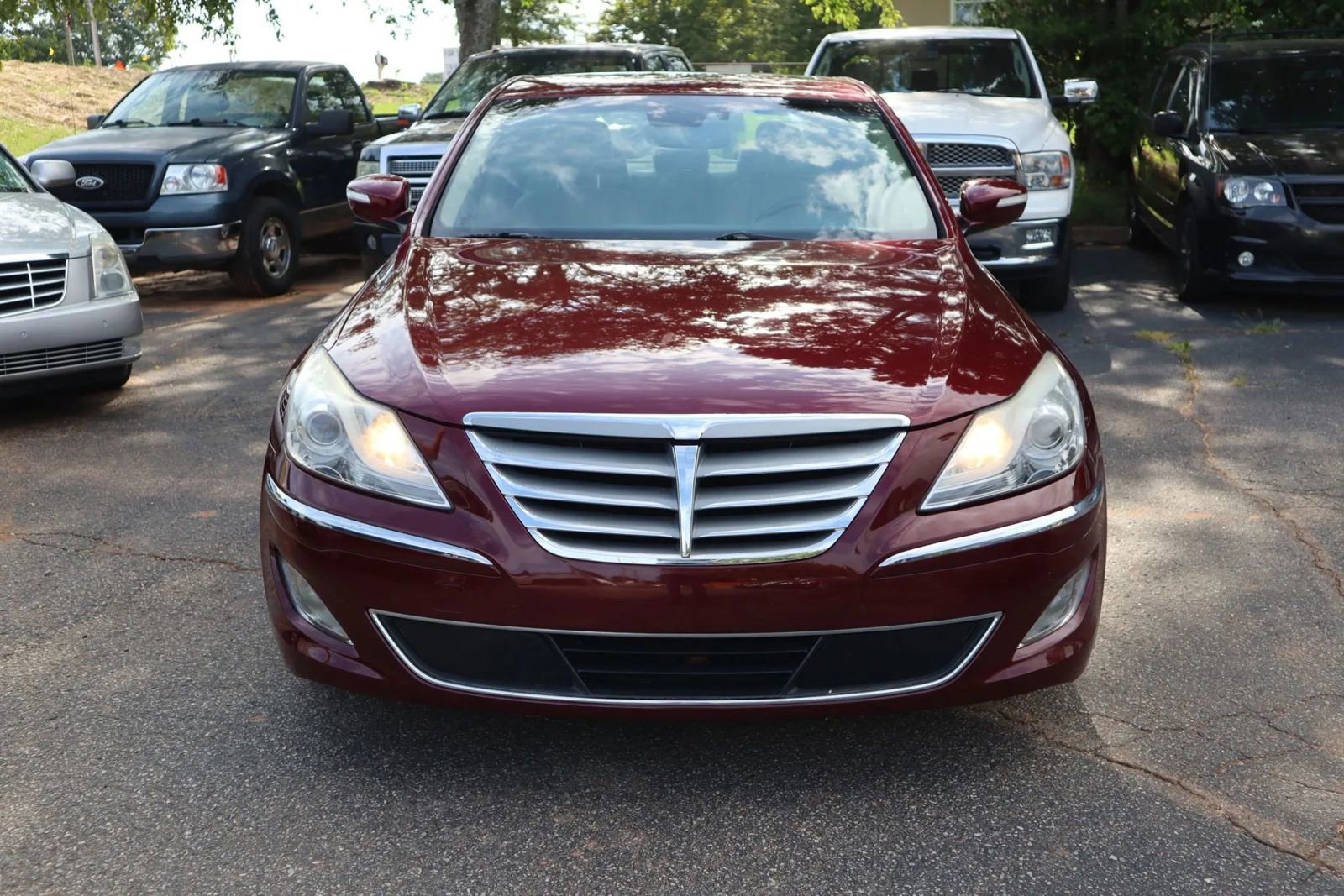 Used 2012 Hyundai Genesis 3.8 w/ Premium Pkg image 2