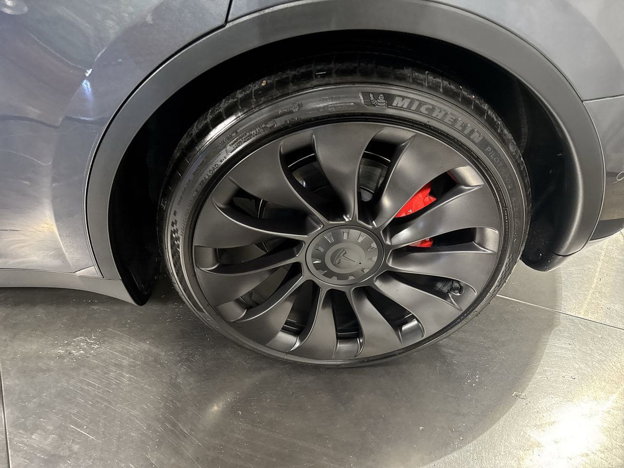 Used 2022 Tesla Model Y Performance image 12