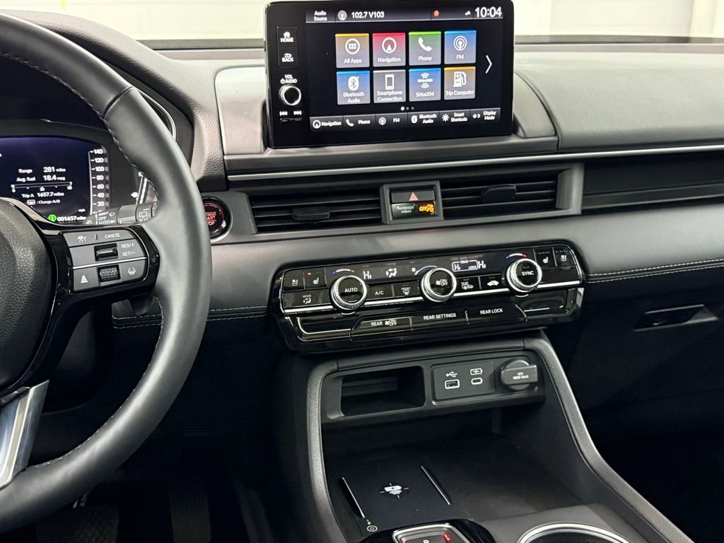 Used 2025 Honda Pilot Elite image 16