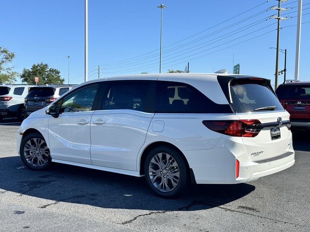New 2026 Honda Odyssey Touring image 5