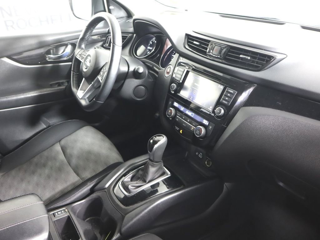 Used 2021 Nissan Rogue Sport SV AWD/4WD image 30