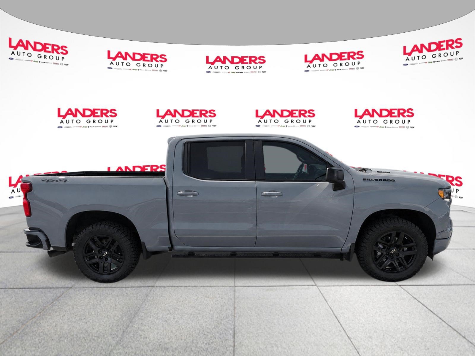 Used 2024 Chevrolet Silverado 1500 RST w/ Dark Appearance Package AWD/4WD image 4