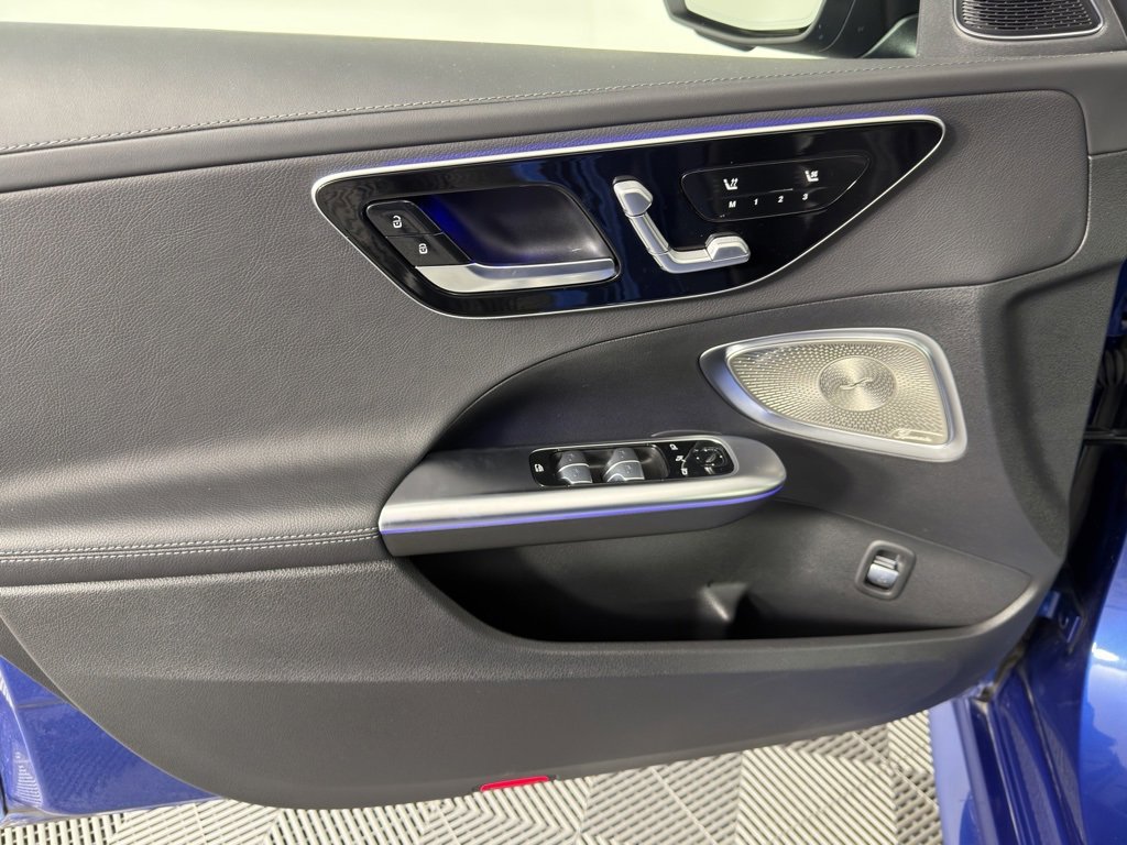 New 2025 Mercedes-Benz C 300 4MATIC Sedan image 10