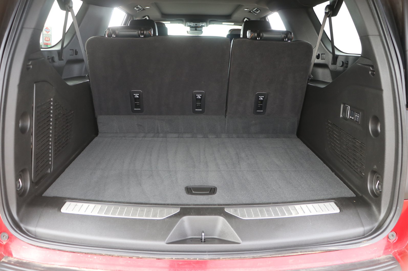 Used 2025 GMC Yukon XL AT4 w/ AT4 Premium Plus Package AWD/4WD image 30
