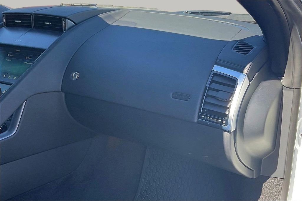 Used 2022 Jaguar F-TYPE R-Dynamic image 23