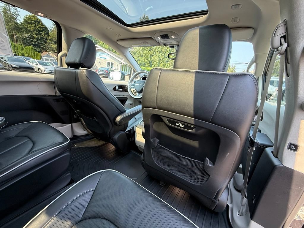 Used 2021 Chrysler Pacifica Limited w/ Premium & Safety Sphere Group FWD image 20