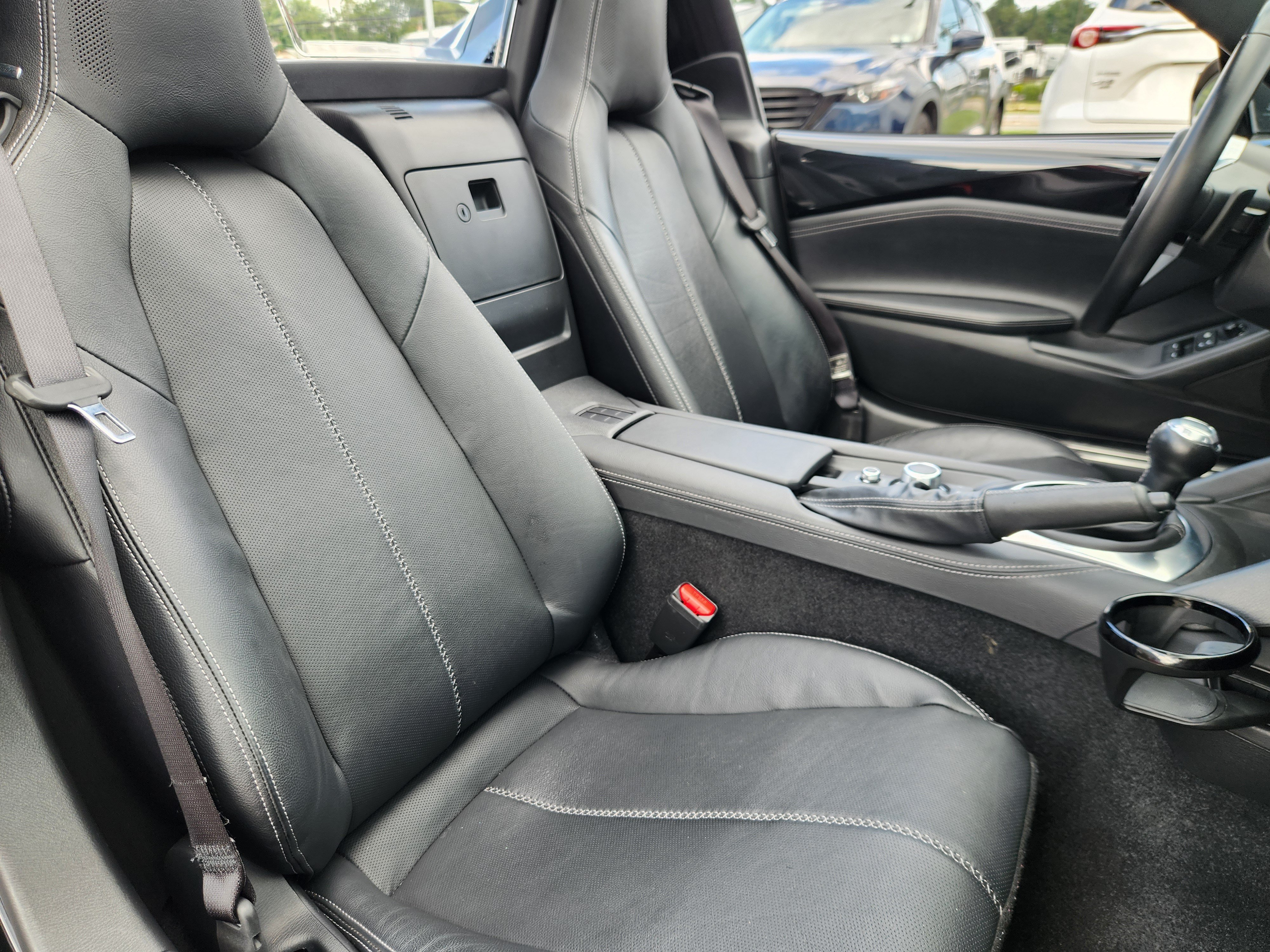 Certified 2025 MAZDA MX-5 Miata RF Grand Touring RWD image 19