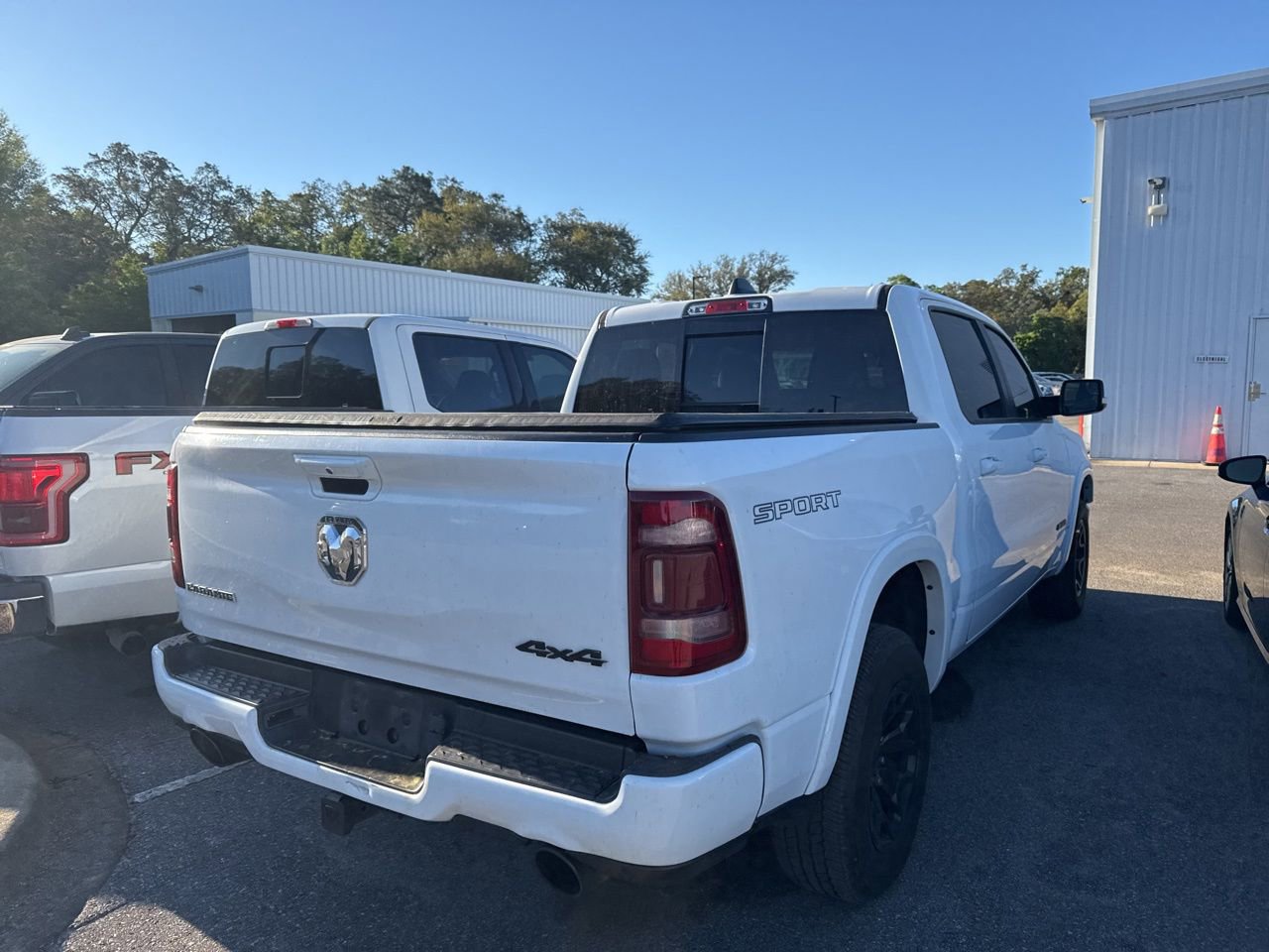 Used 2022 RAM 1500 Laramie w/ Sport Appearance Package image 7