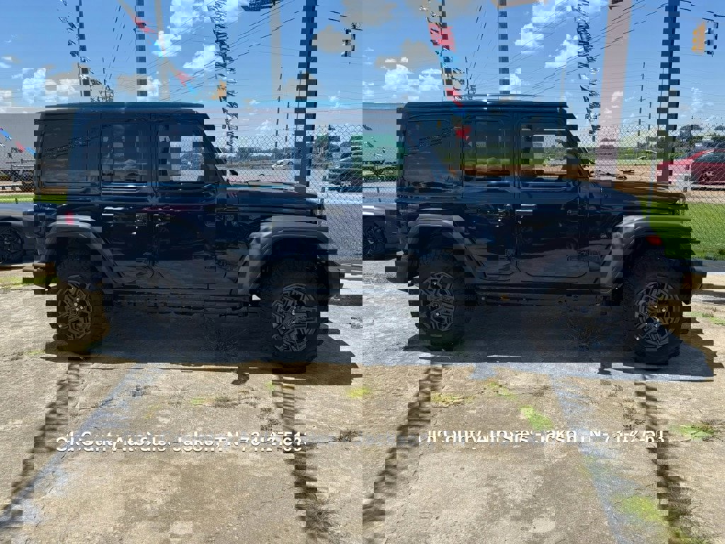 Used 2025 Jeep Wrangler Sport image 6