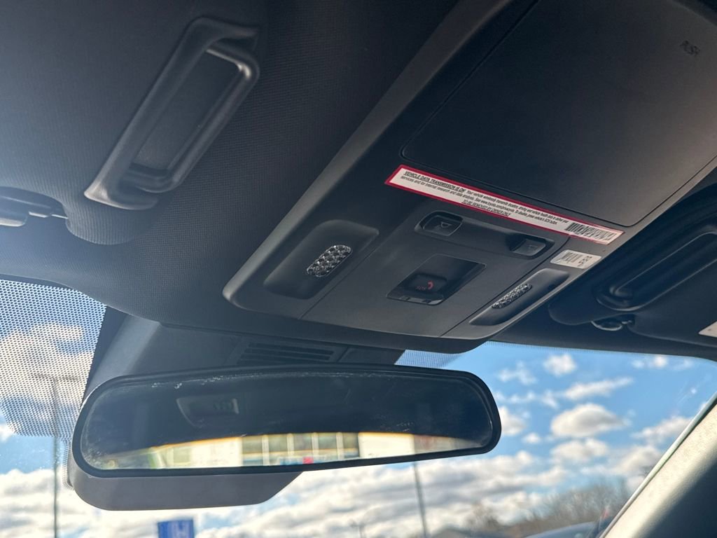 Used 2025 Toyota Camry SE image 29