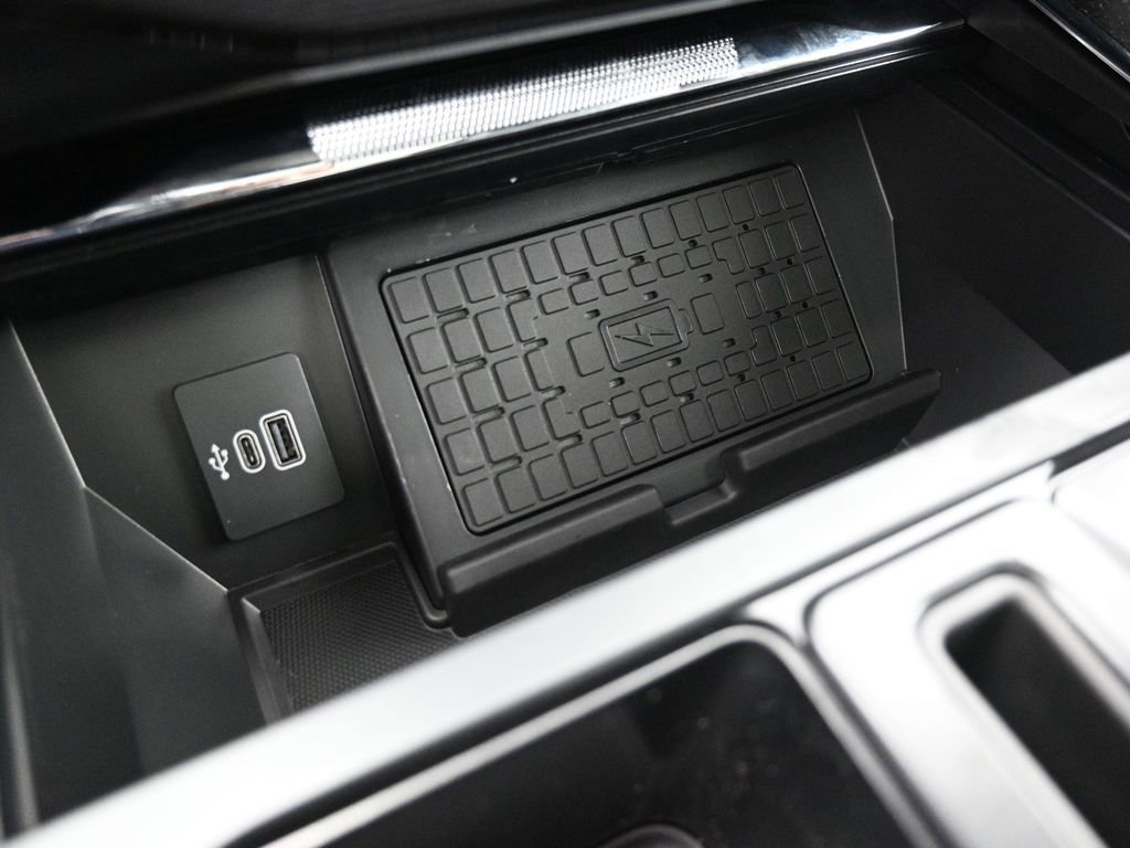 New 2025 Ford F150 Lightning Platinum w/ Dark Elements Package image 17