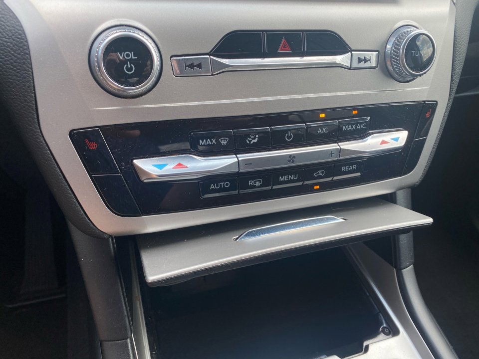 Used 2022 Ford Explorer XLT image 20