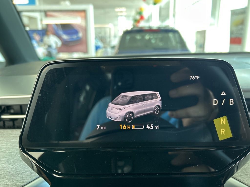 New 2025 Volkswagen ID. Buzz Pro S image 18