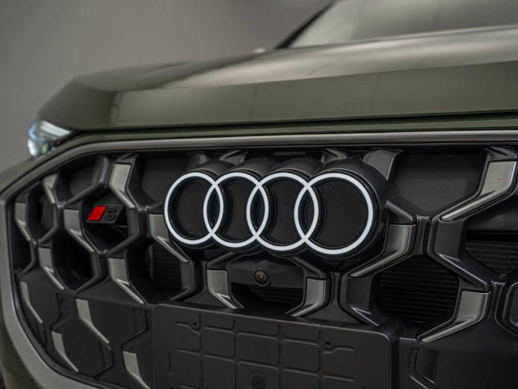 New 2026 Audi SQ5 Prestige AWD/4WD image 11