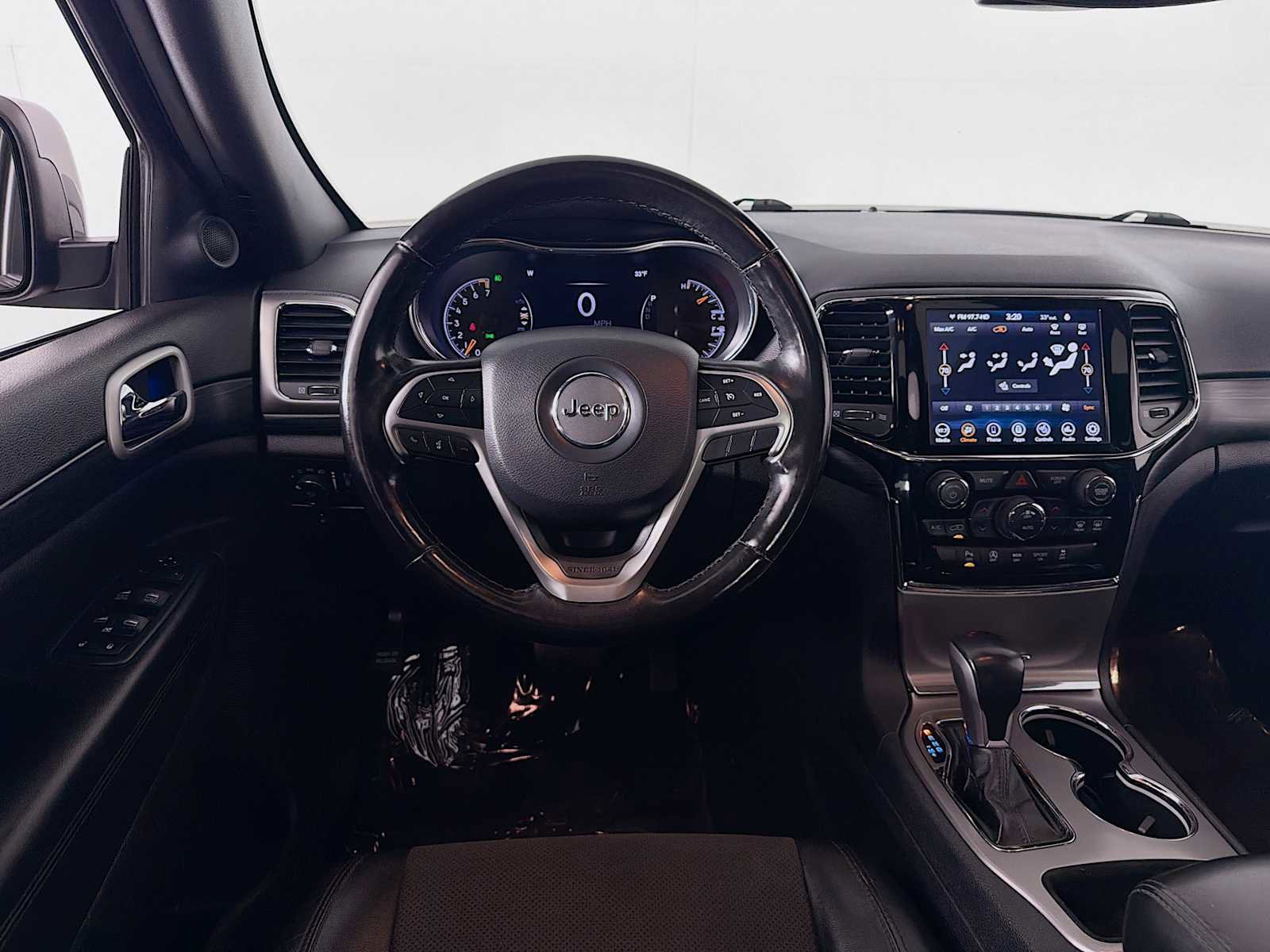 Used 2020 Jeep Grand Cherokee Altitude image 21