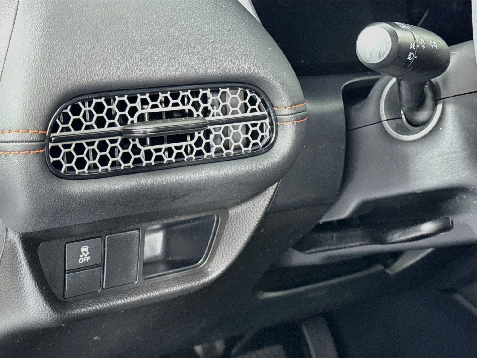 Certified 2025 Honda HR-V Sport image 10