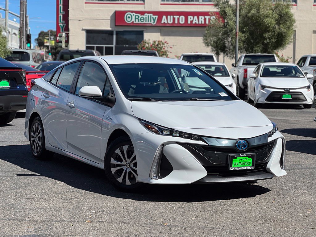 Certified 2022 Toyota Prius Prime XLE FWD image 7
