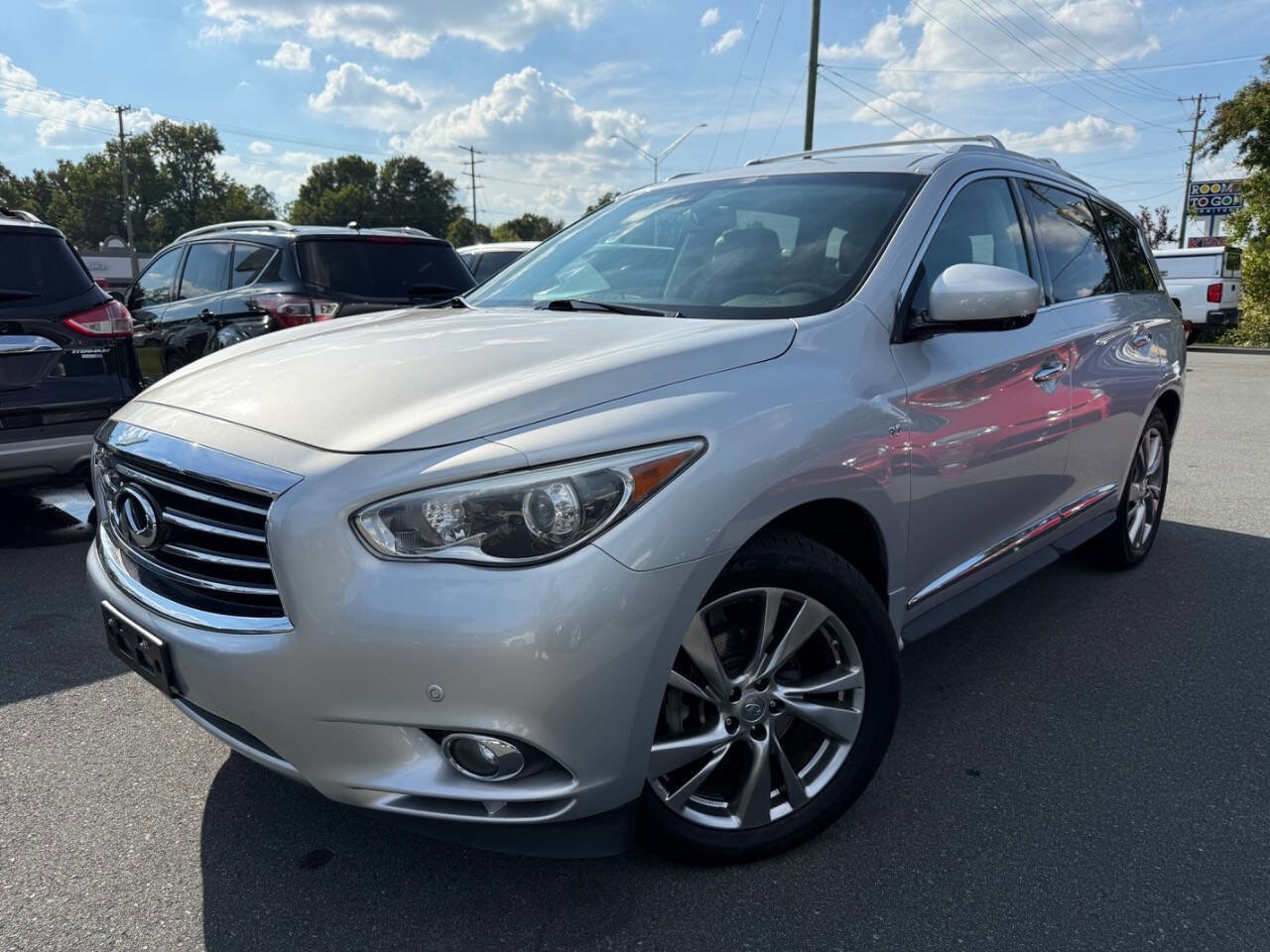 Used 2015 INFINITI QX60 AWD w/ Deluxe Touring Package