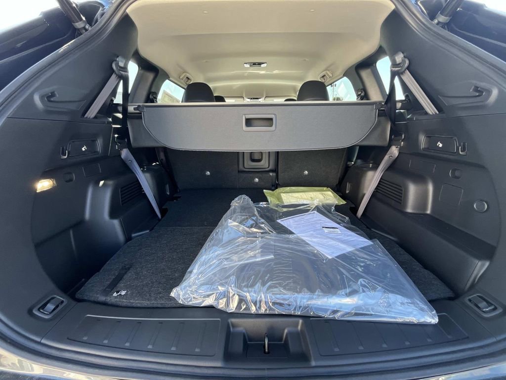 New 2026 Mitsubishi Outlander SE image 13