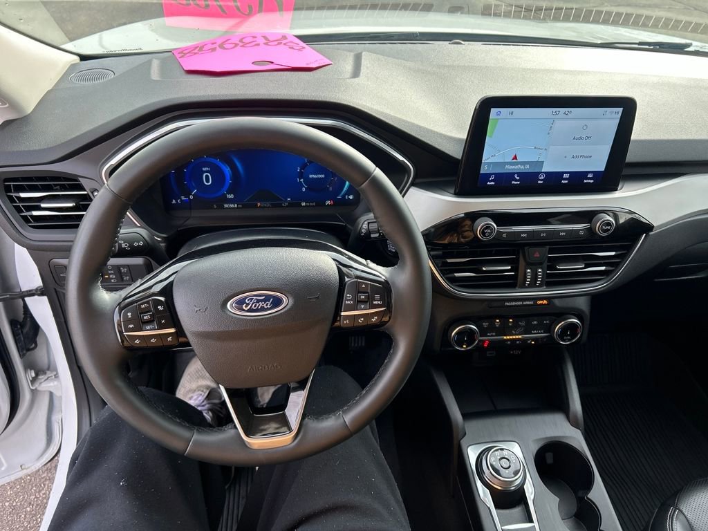 Used 2022 Ford Escape Titanium image 17