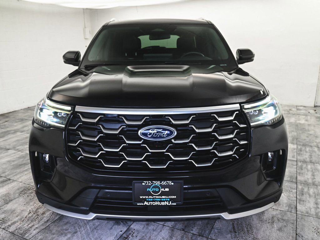 Used 2025 Ford Explorer Platinum w/ LUX Leather Package AWD/4WD image 2