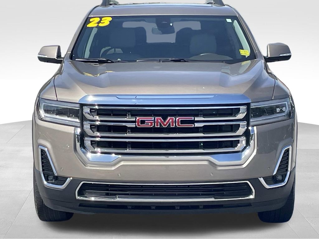 Used 2023 GMC Acadia SLT w/ Preferred Package image 9