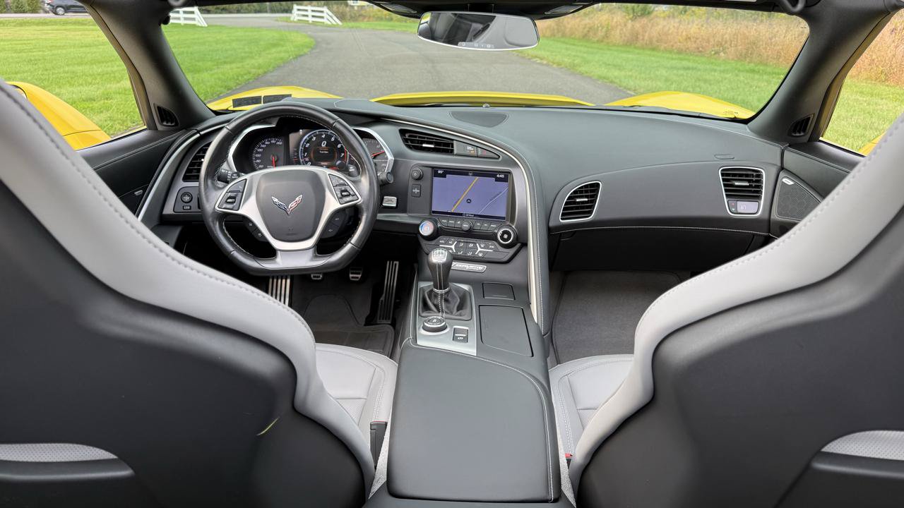 Used 2016 Chevrolet Corvette Stingray Coupe RWD image 26