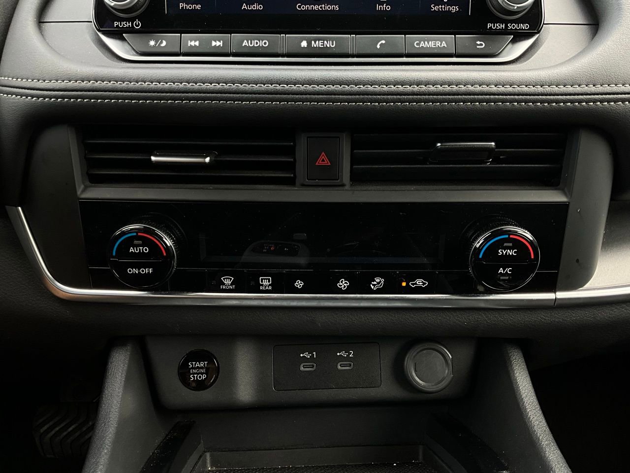 Used 2025 Nissan Rogue SV image 28