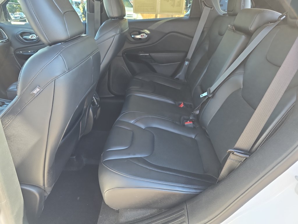 Used 2021 Jeep Cherokee Latitude Plus FWD image 29