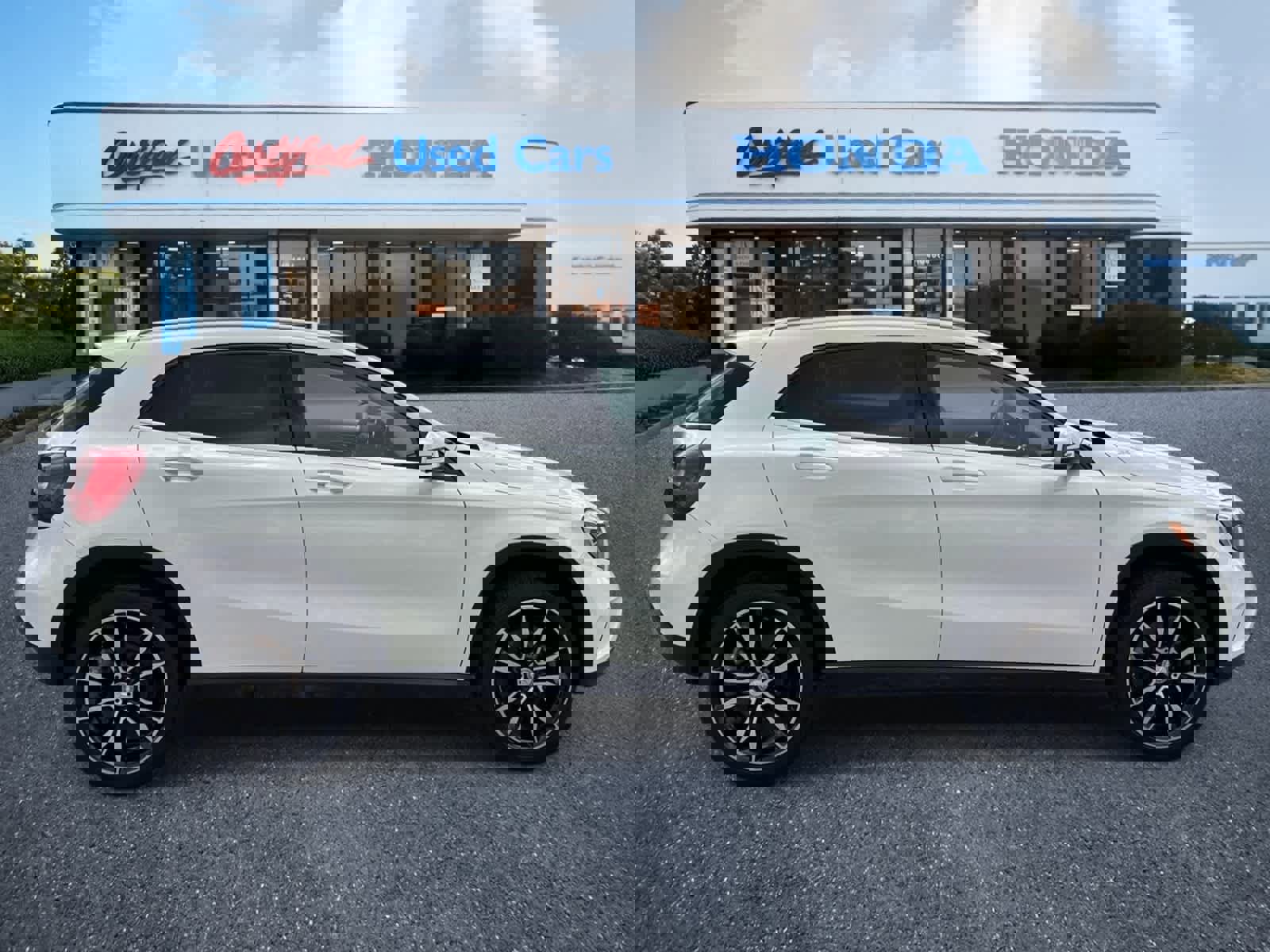 Used 2017 Mercedes-Benz GLA 250 4MATIC image 6