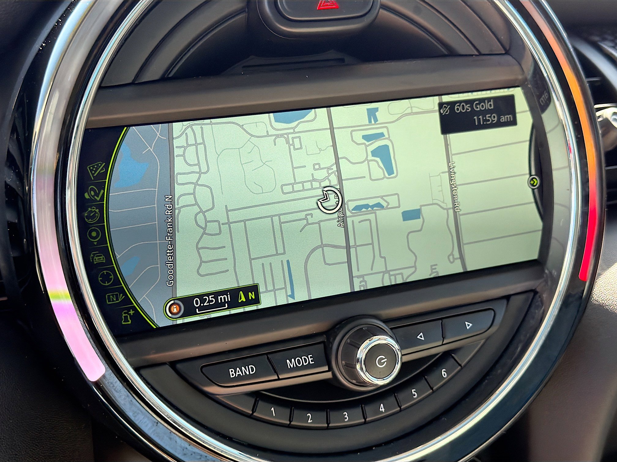 Used 2015 MINI Cooper S image 29