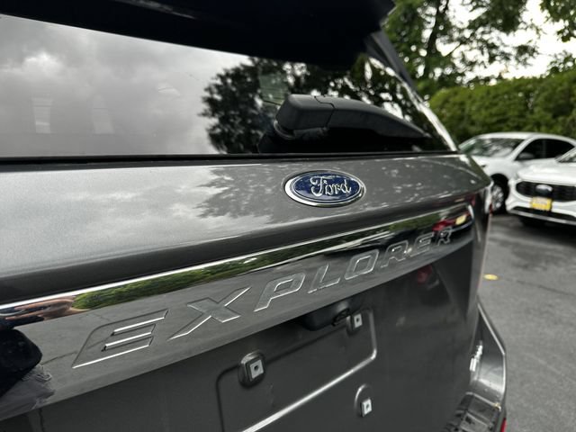 Certified 2022 Ford Explorer XLT w/ Equipment Group 202A AWD/4WD image 47