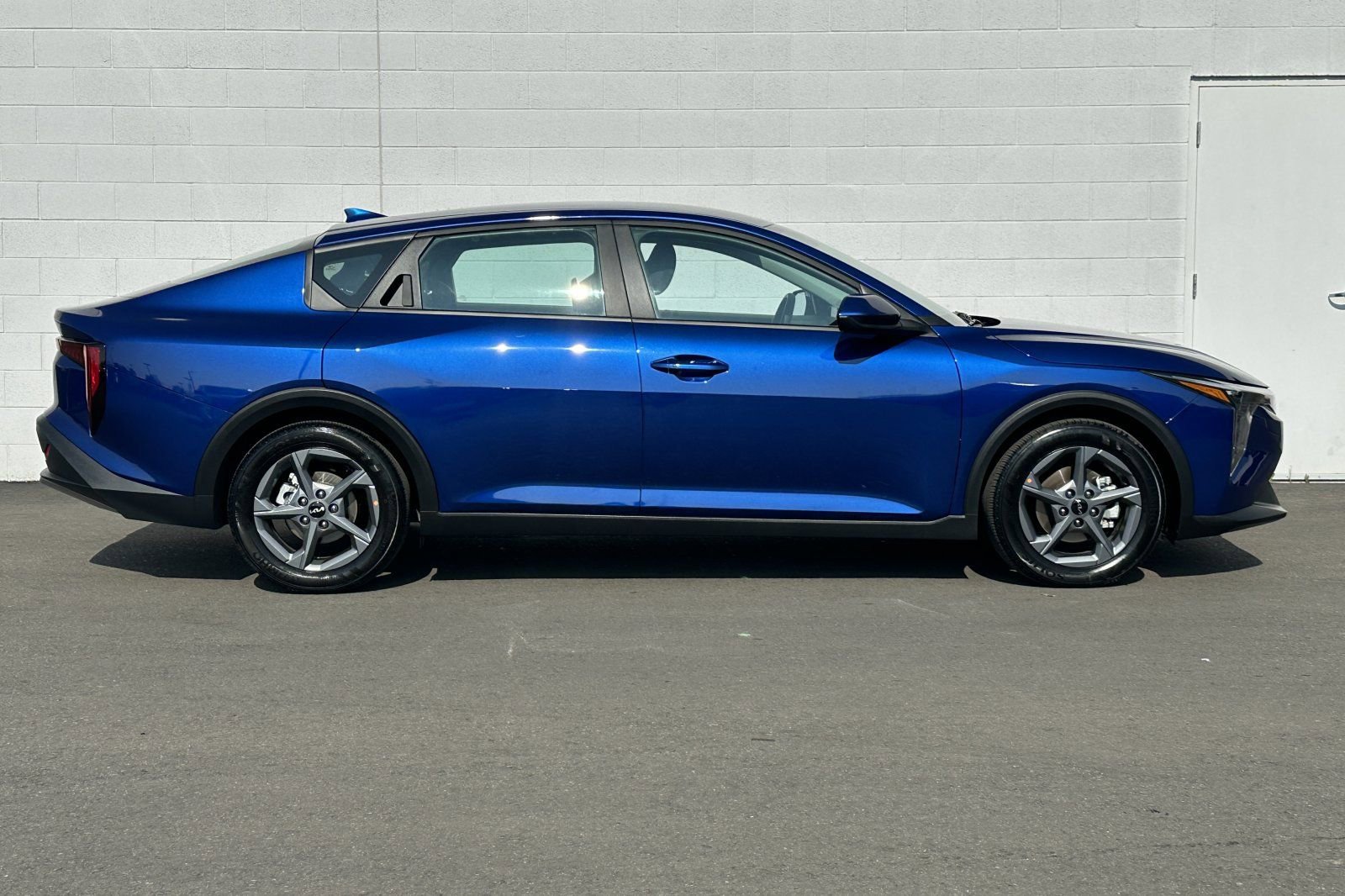 Used 2025 Kia K4 FWD image 3