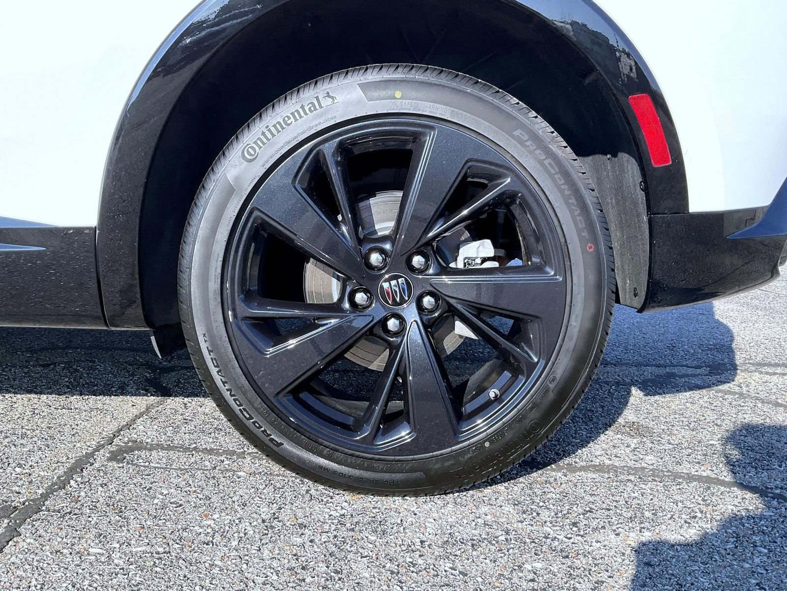 Certified 2024 Buick Envision Sport Touring AWD/4WD image 23