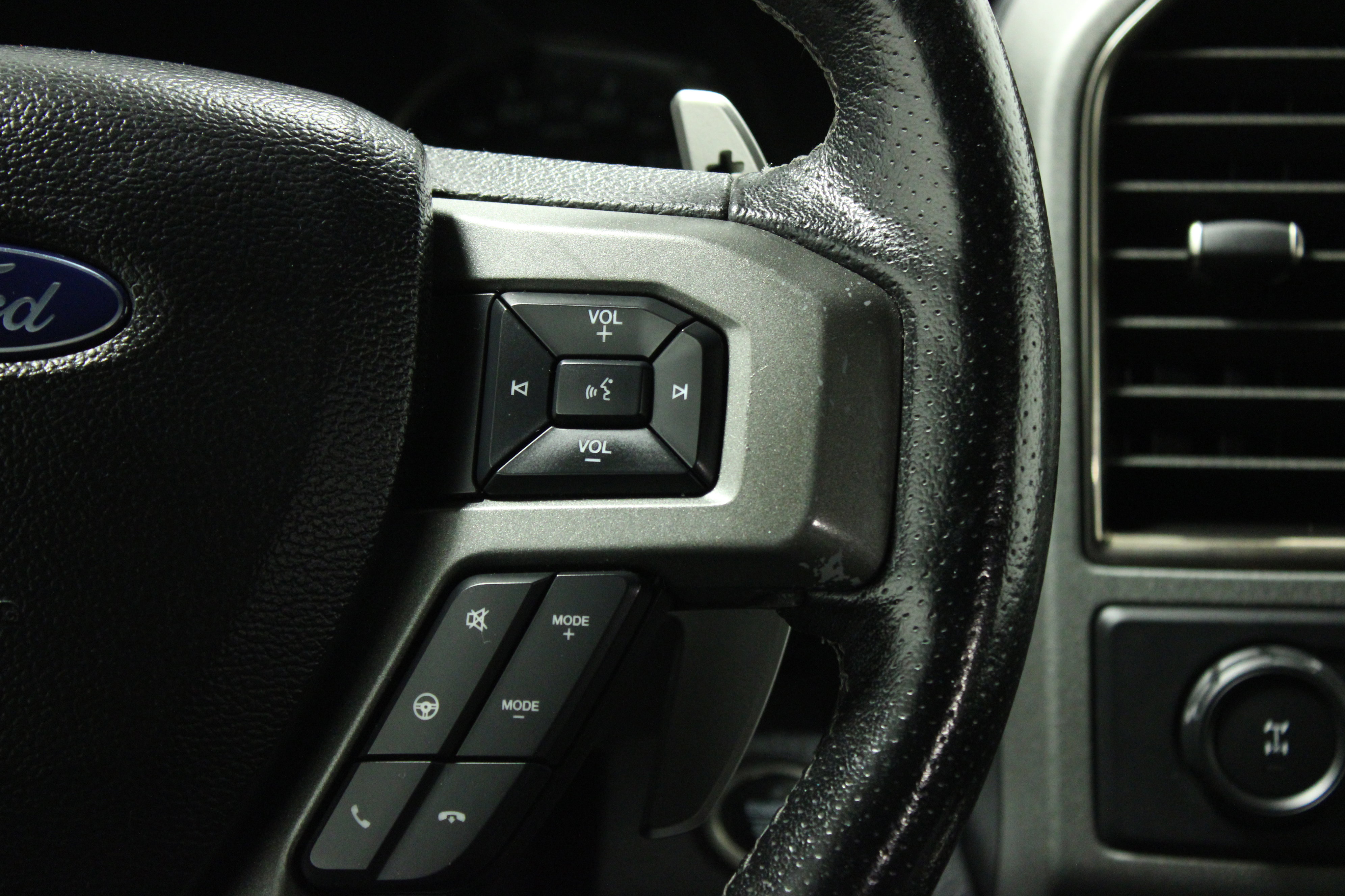 Used 2017 Ford F150 Raptor w/ Equipment Group 802A Luxury image 25