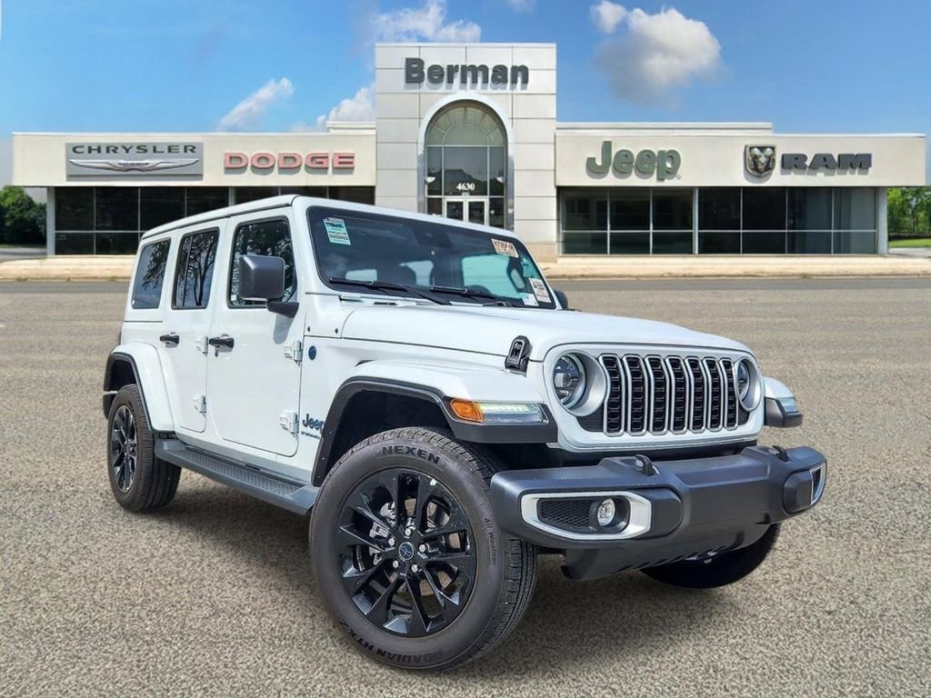 Used 2025 Jeep Wrangler Unlimited Sahara AWD/4WD image 1