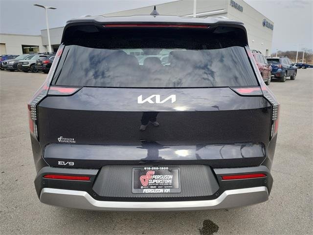 New 2026 Kia EV9 Wind image 4