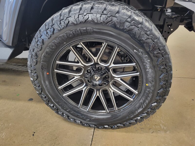 Used 2022 Jeep Wrangler Unlimited Sahara w/ Cold Weather Group AWD/4WD image 14