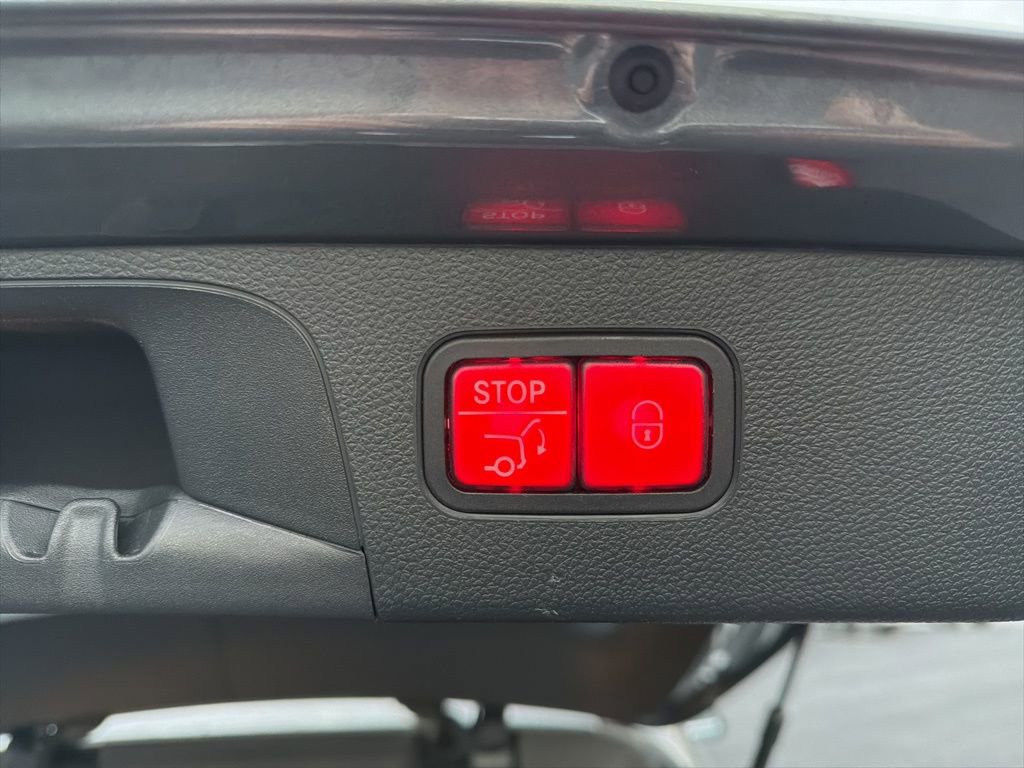 Used 2017 Mercedes-Benz GLC 300 4MATIC image 20