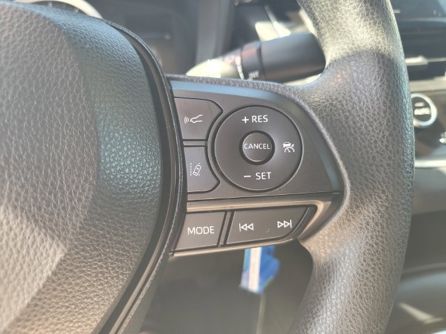 Used 2022 Toyota Corolla LE FWD image 26