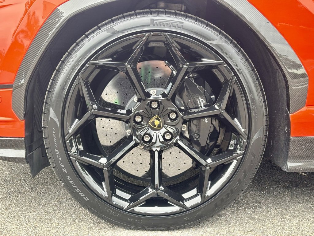 Used 2023 Lamborghini Urus Performante image 15